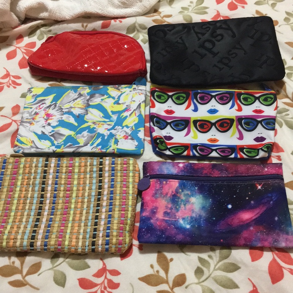 Ipsy cosmetics bags